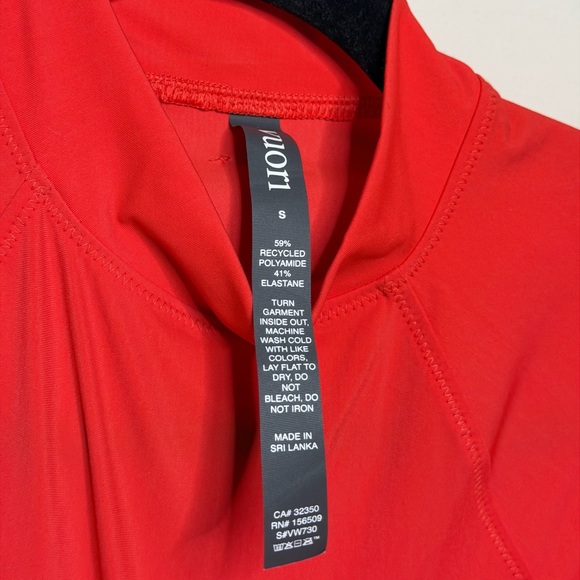 Vuori Crush Long Sleeve Crop Rashguard - Picture 5 of 7